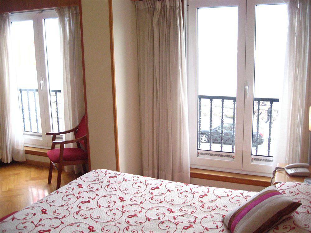 Hotel Cristal 2 A Coruna Bagian luar foto