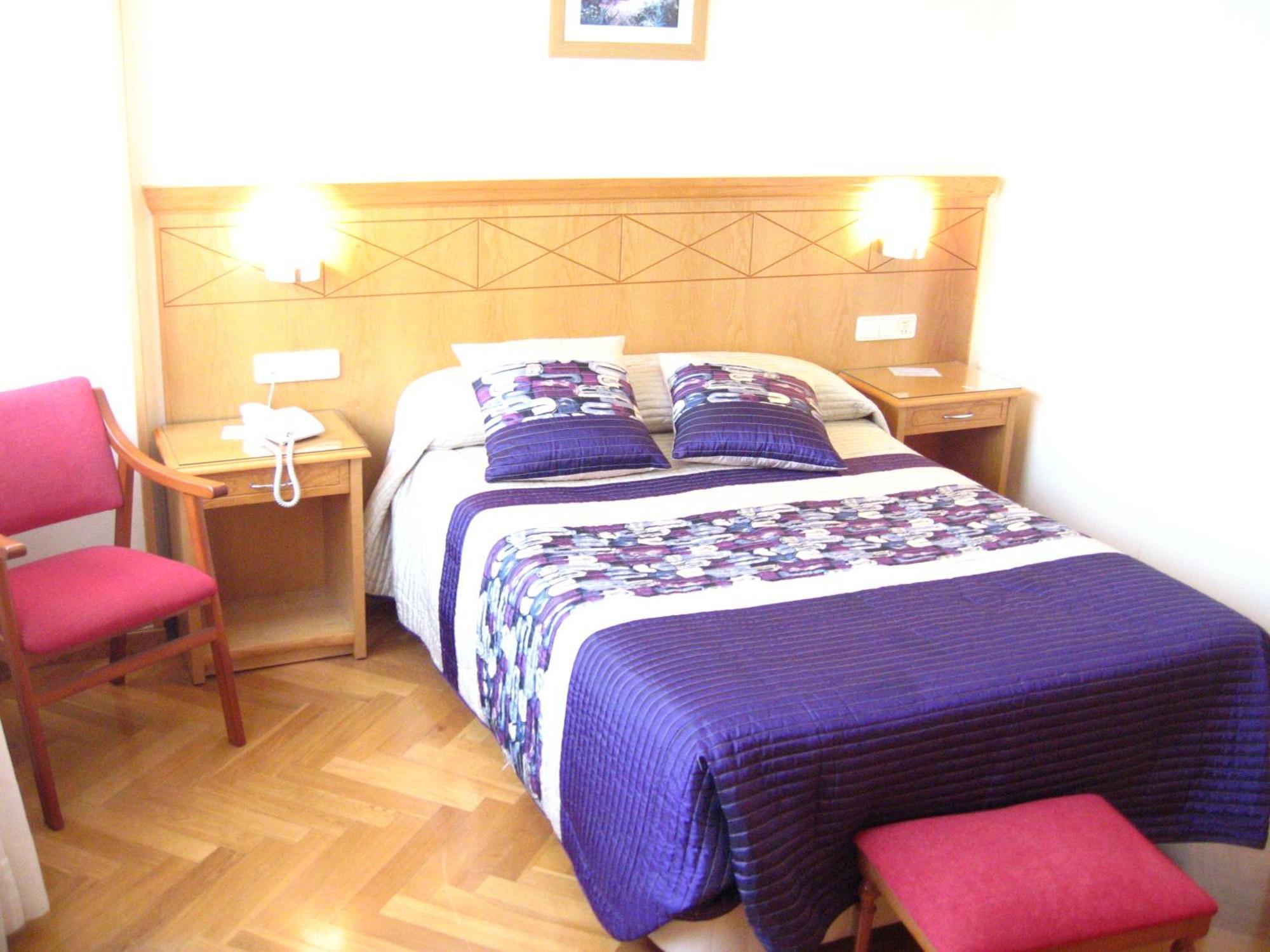 Hotel Cristal 2 A Coruna Bagian luar foto